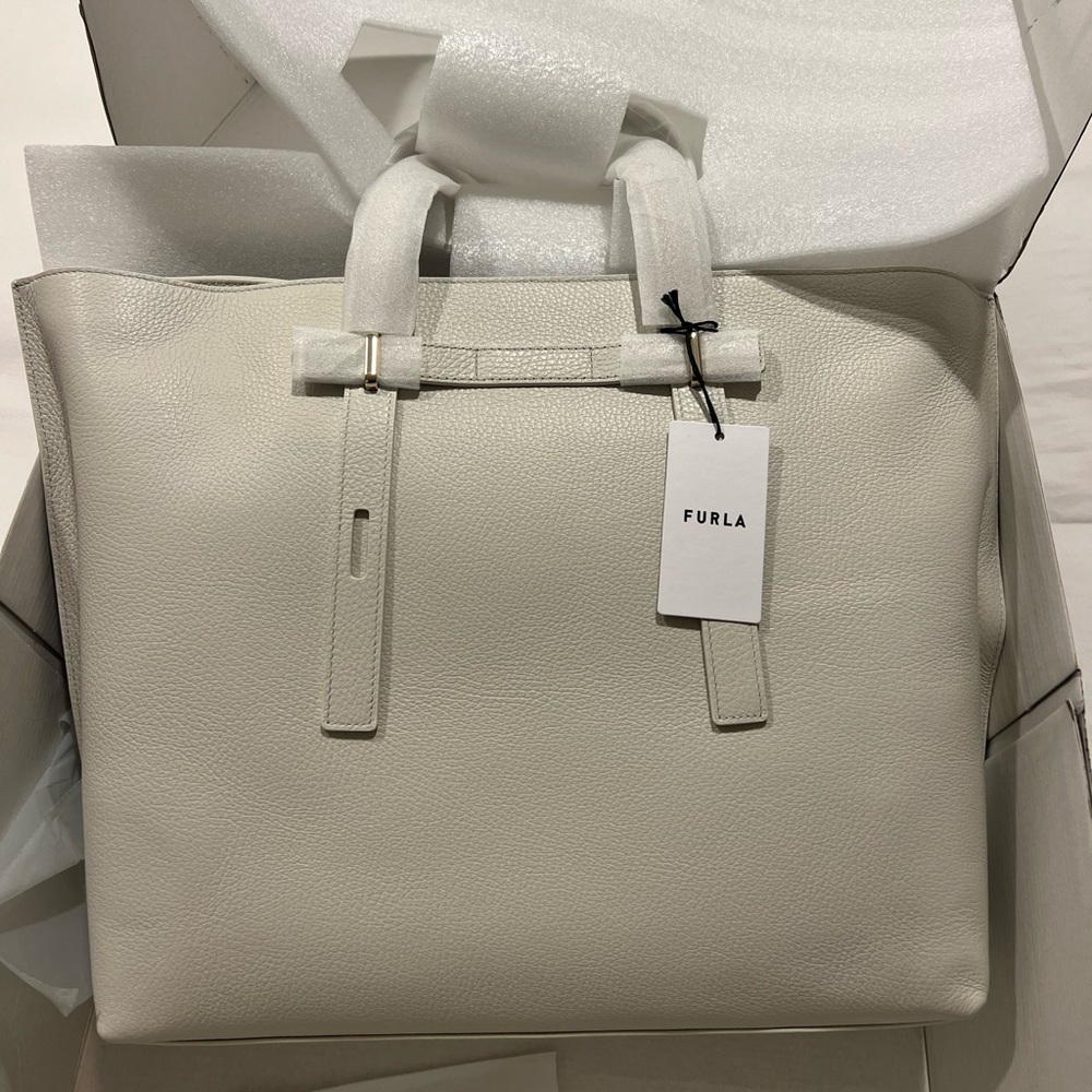 NWT Furla Giove Tote